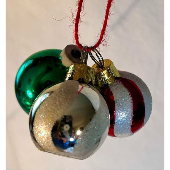 Mixed Lot of 11 Vintage Christmas Ornaments Shiny Brights & Others - Picture 9 of 11